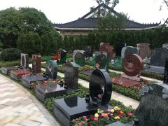 艺术墓碑：展现生命的故事，传达永恒的情感