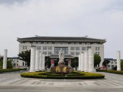 国庆中秋双节同庆，杨艺集团红旗飘扬！